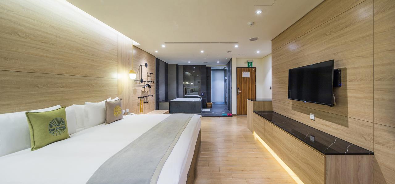 Sun Dialogue Hotel-By Cosmos Creation Chiayi City Exterior photo